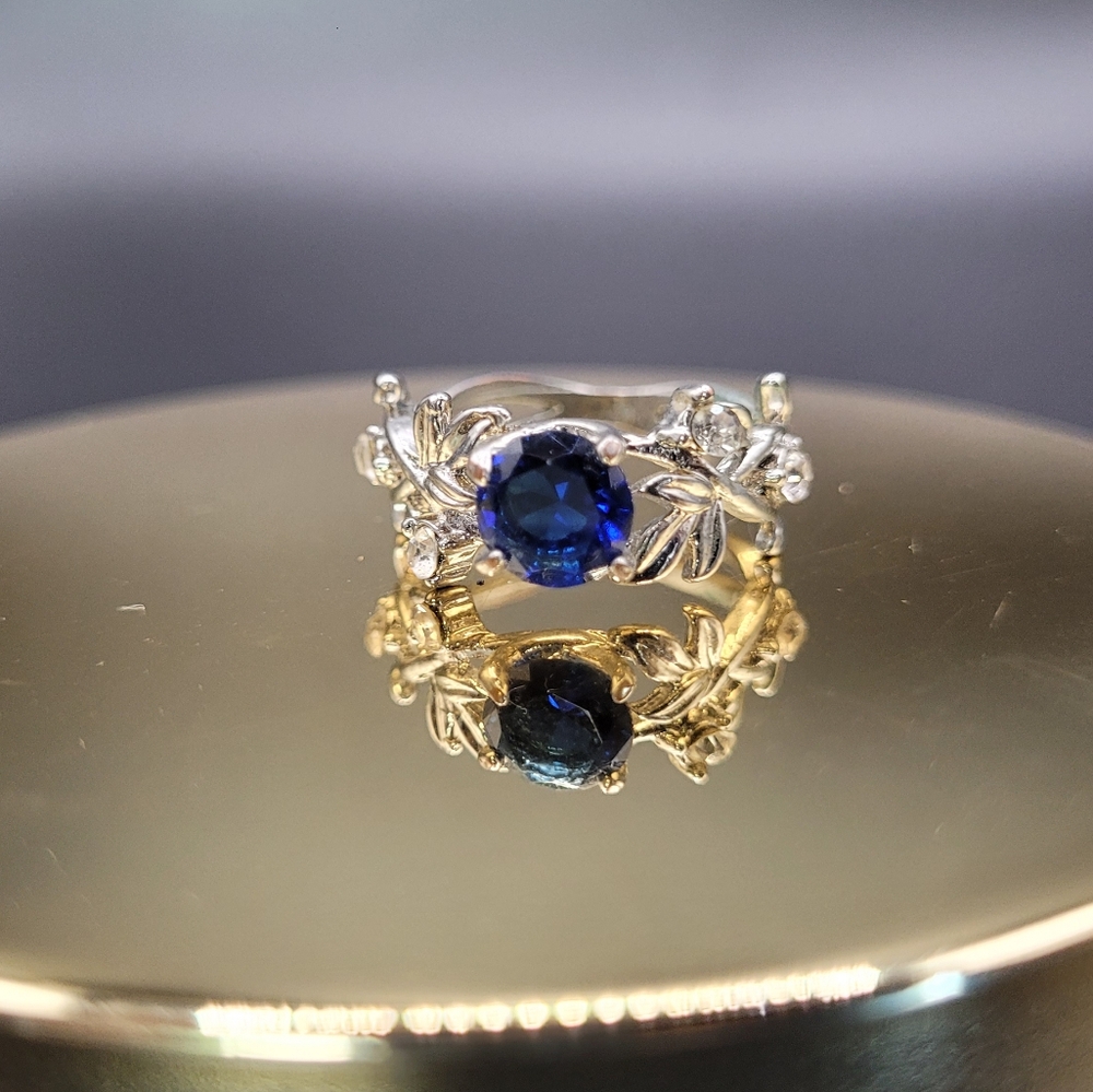 Silver floral engagement style ring made by Knox Jewelers. Called DESIGN 2190.